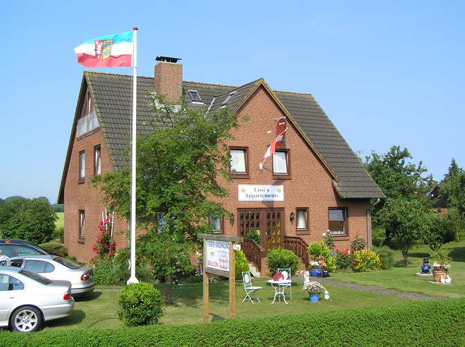 Ferienwohnung in Behrensdorf - Lissis  Appartement - Parkplatz am Haus