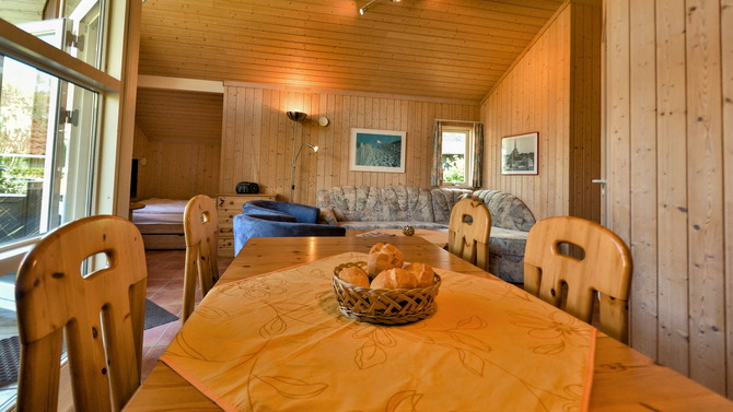 Ferienhaus in Pelzerhaken - Am Waldrand Haus D - Essecke im Wohnbereich