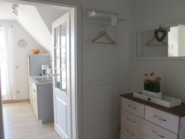 Ferienwohnung in Zingst - Wiesenstra&szlig;e 55 Whg. 2 - Strandbuhne - Bild 8
