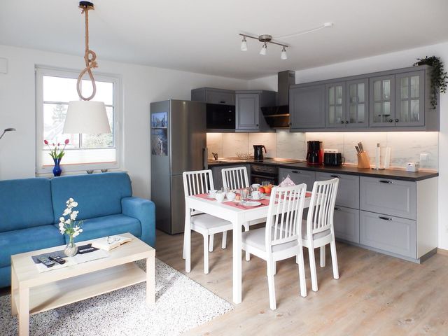 Ferienwohnung in Ostseeheilbad Zingst - Lachm&ouml;we 03 - Bild 2