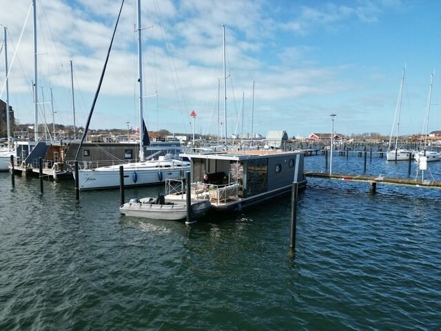 Ferienwohnung in Heiligenhafen - Traum-Hausboot "Mountainstreet 29" mit führerscheinfreiem Motorboot - Bild 23