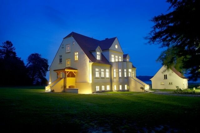 Ferienhaus in Neuenkirchen (R&uuml;gen) - Ferienhaus Remise direkt am Wasser im Gut Grubnow R&uuml;gen - Bild 3