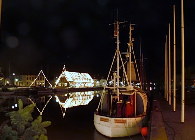 Ferienhaus in Merkendorf - Ferienhaus - Johannsen - Hafen im weihnachtlichen Glanz