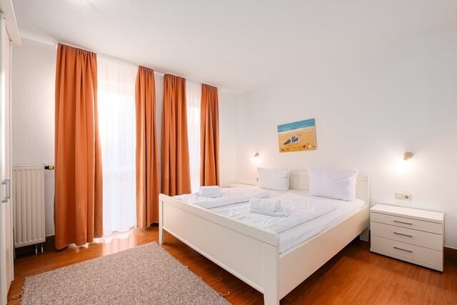 Ferienwohnung in Lobbe - Strandhaus Lobbe, Sanddorn Nr. 3 - Bade- & Saunawelt t&auml;glich inklusive - Bild 7