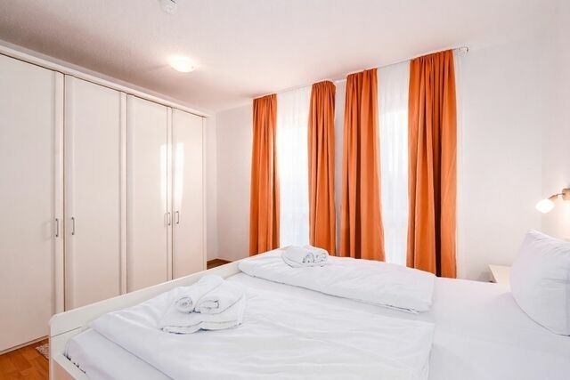 Ferienwohnung in Lobbe - Strandhaus Lobbe, Sanddorn Nr. 3 - Bade- & Saunawelt t&auml;glich inklusive - Bild 8