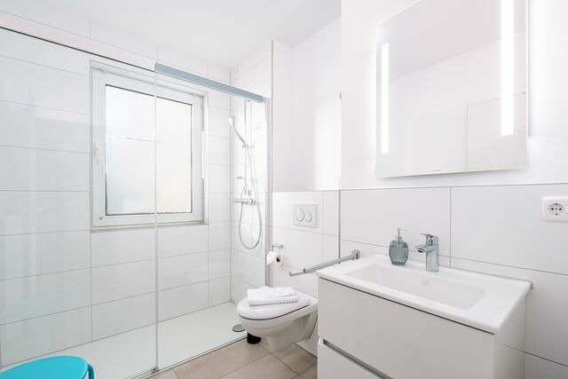 Ferienwohnung in Lobbe - Strandhaus Lobbe, Sanddorn Nr. 3 - Bade- & Saunawelt t&auml;glich inklusive - Bild 13