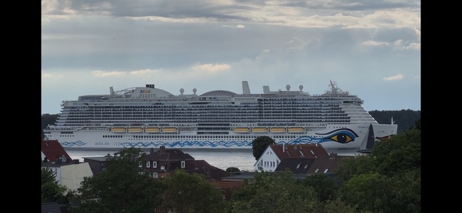 Ferienwohnung in Laboe - Meerblick auf die Stena und Aida - Bild 9